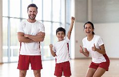 Calções desportivos com uma grande variedade College